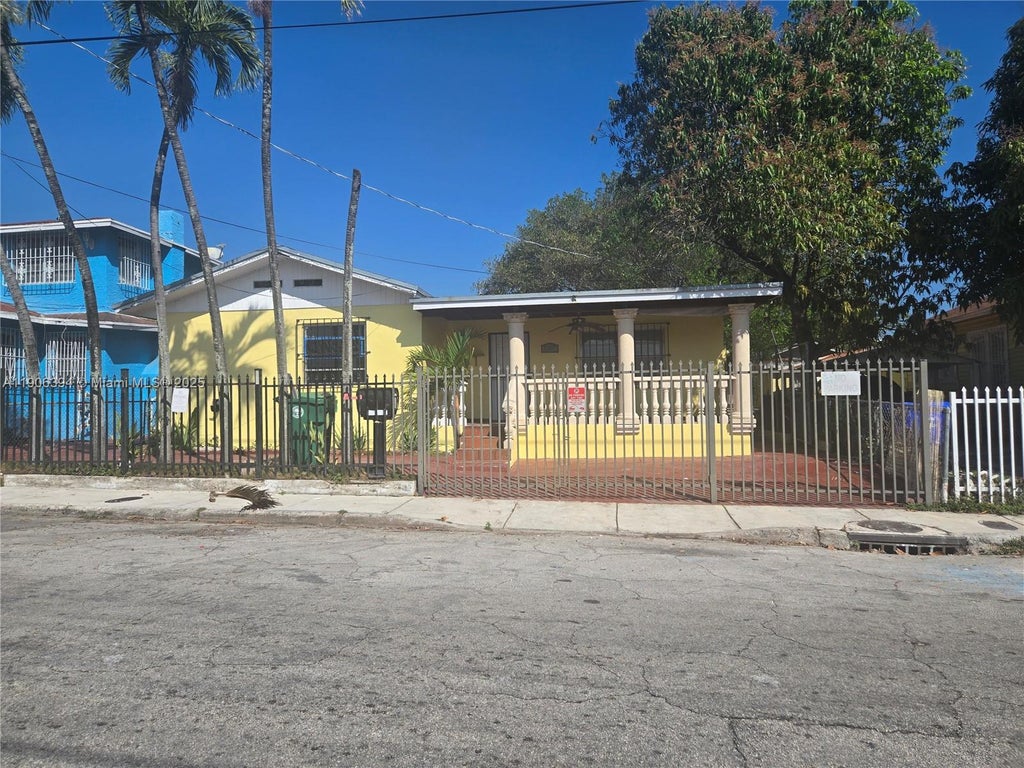 127 Nw 19 Av, Miami