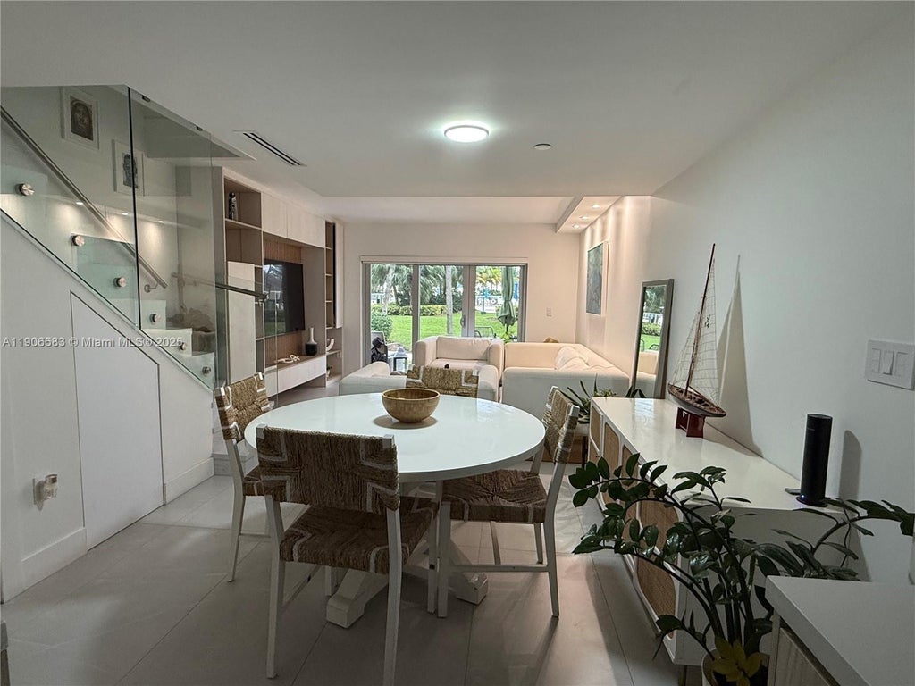 881 Ocean Dr Th15, Key Biscayne