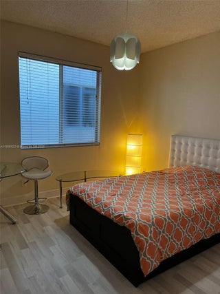 Photo of Listing #A11906623