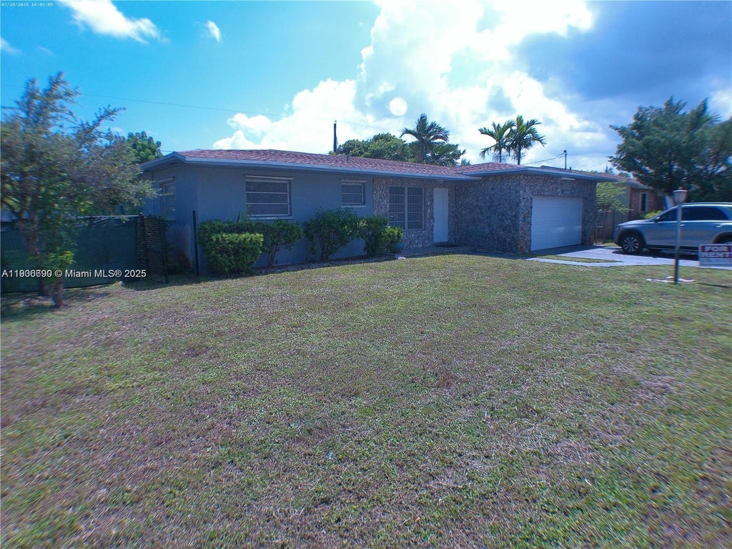 5360 Fletcher St, Hollywood