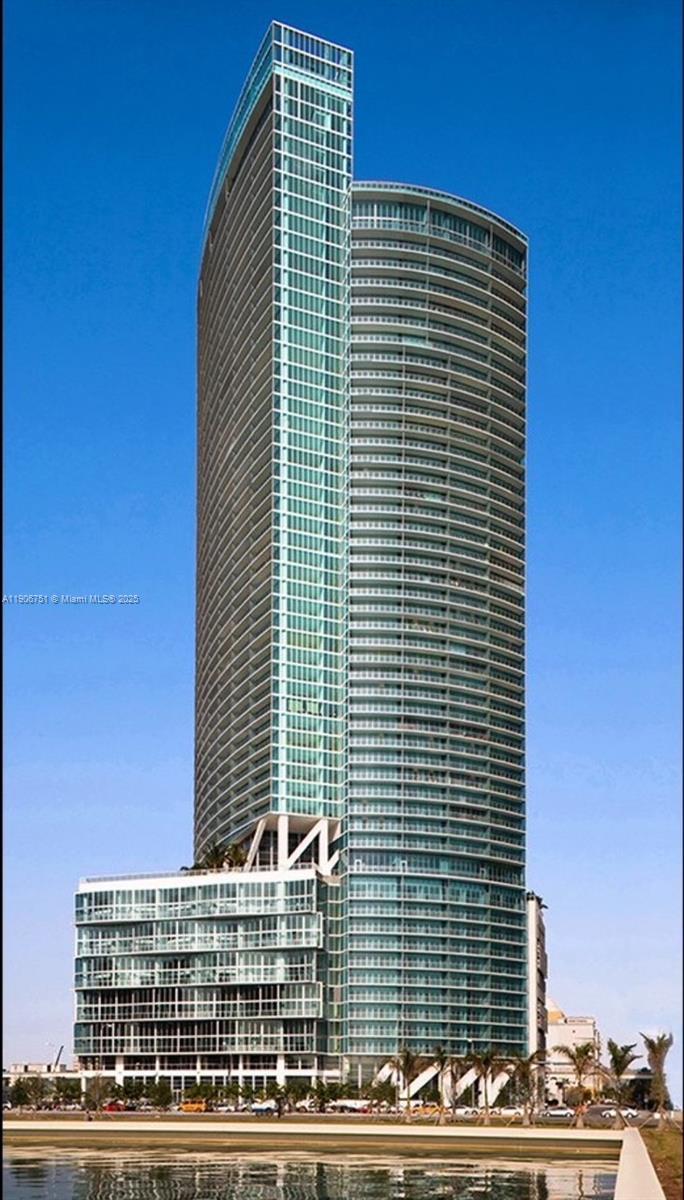 888 Biscayne Blvd 2107, Miami