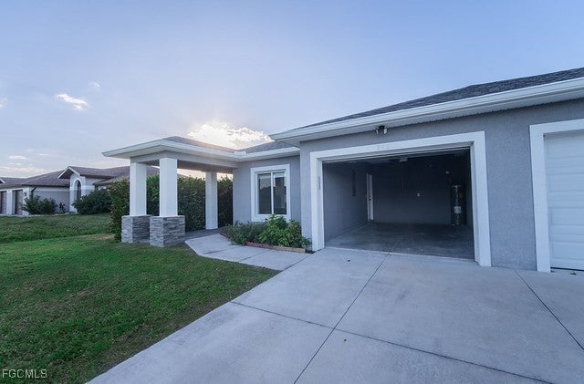 390 Pennfield Ave, Lehigh Acres