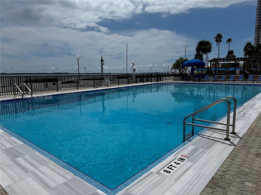 825 Brickell Bay Dr 1548, Miami