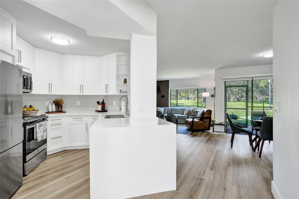 8137 Nw 17th Mnr 8137, Plantation