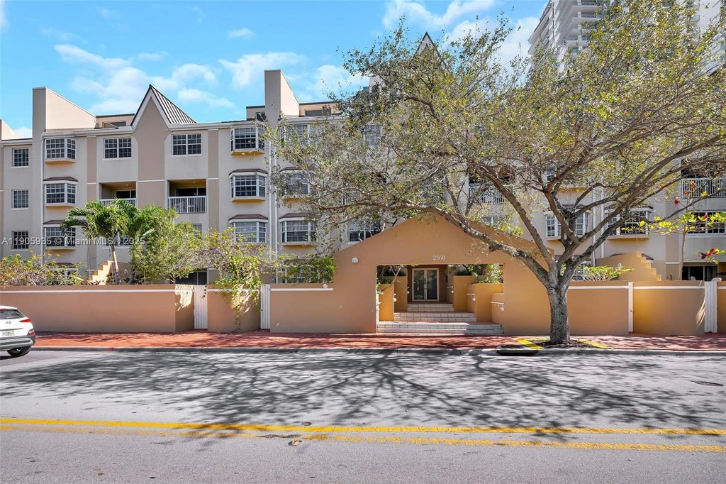 2560 Tigertail Ave 14, Miami