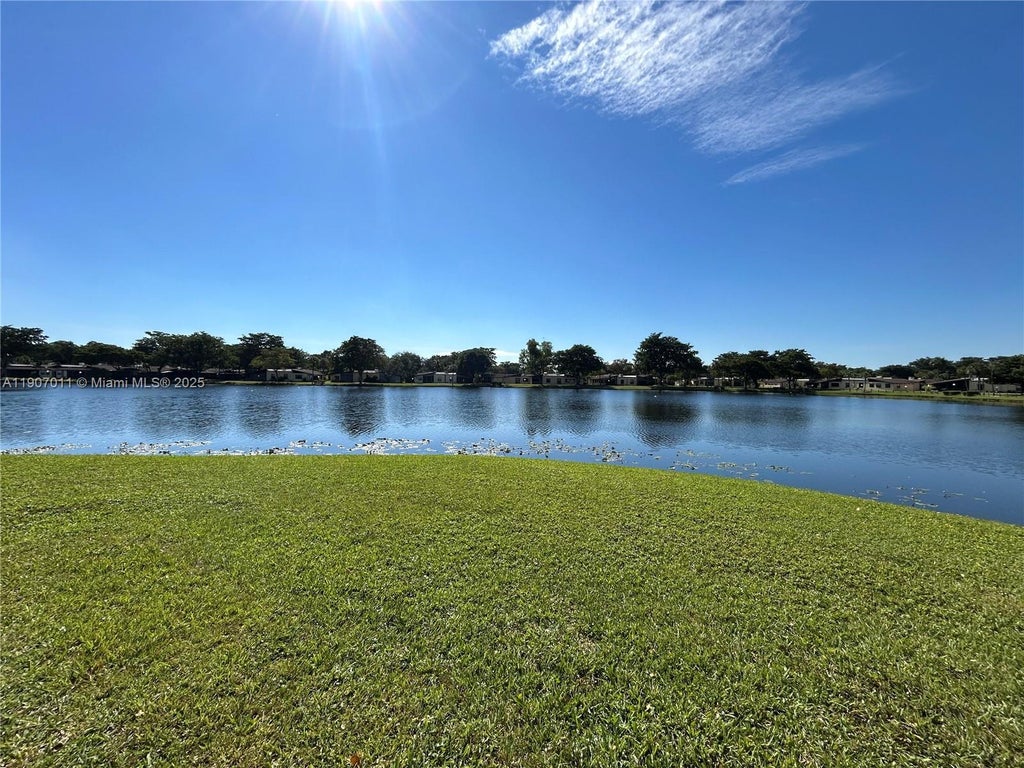 200 Berkley Rd 113, Hollywood