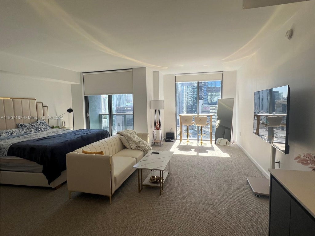 31 Se 6th St 2505, Miami