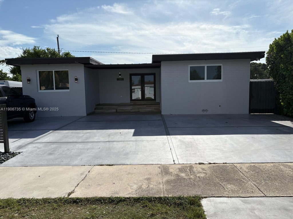 13847 Jackson St 13847, Miami