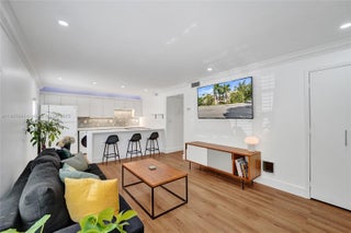 Photo of Listing #A11905889