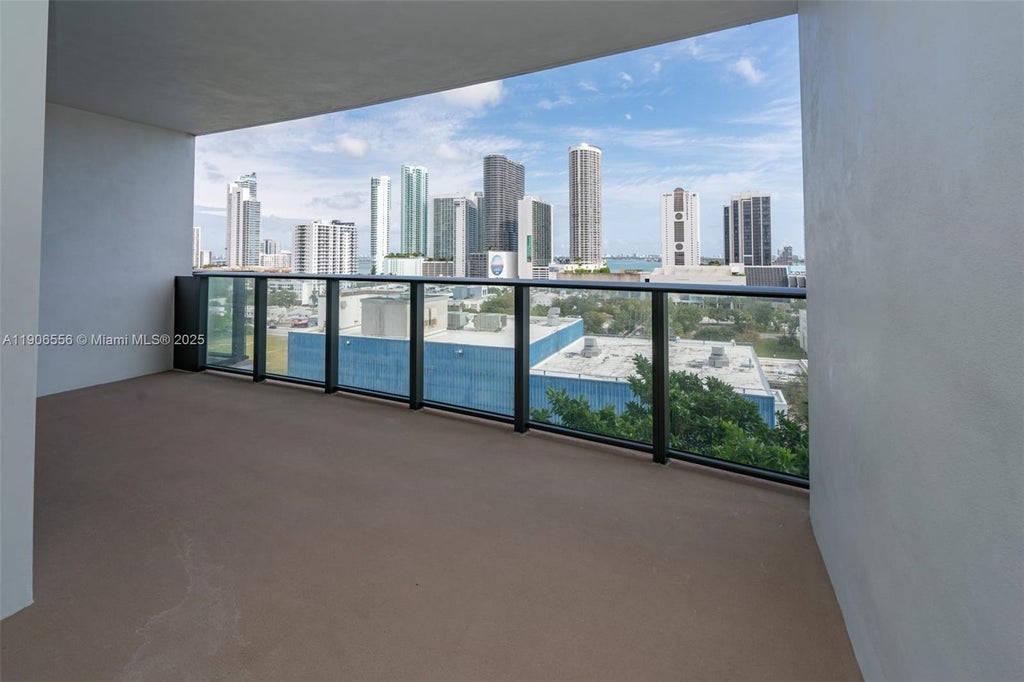 1600 Ne 1st Ave 1001, Miami