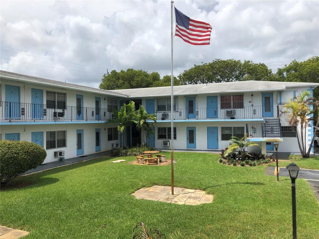 1836 Arthur St 20, Hollywood