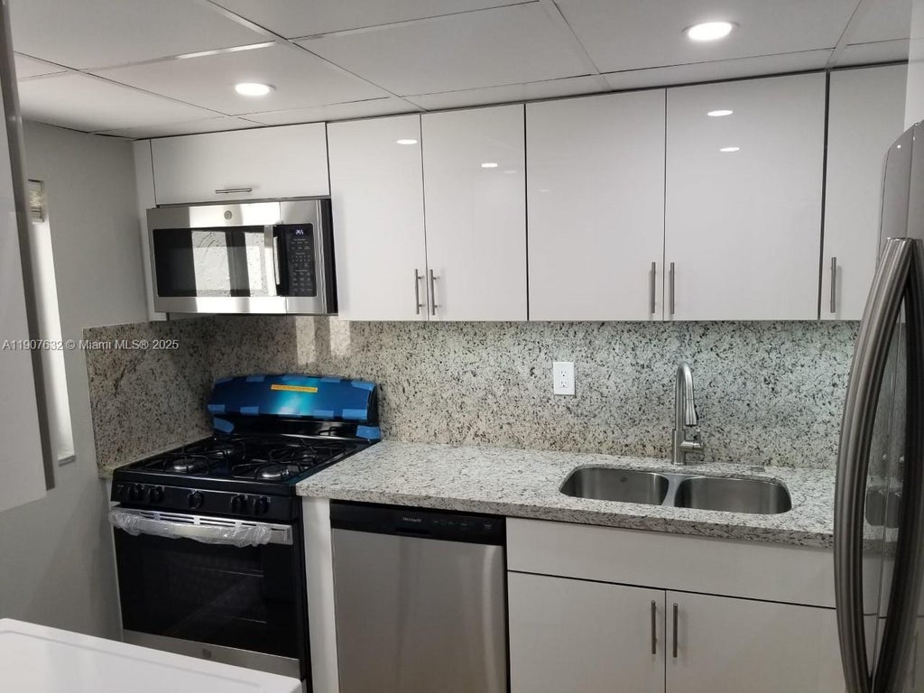 11339 Sw 71st St 11339, Miami