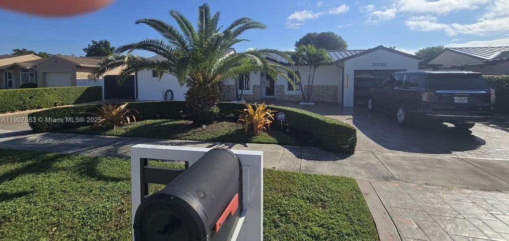 20029 Nw 57th Pl, Hialeah