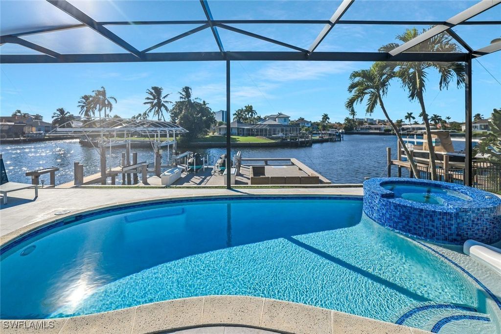 50 Copperfield Ct, Marco Island