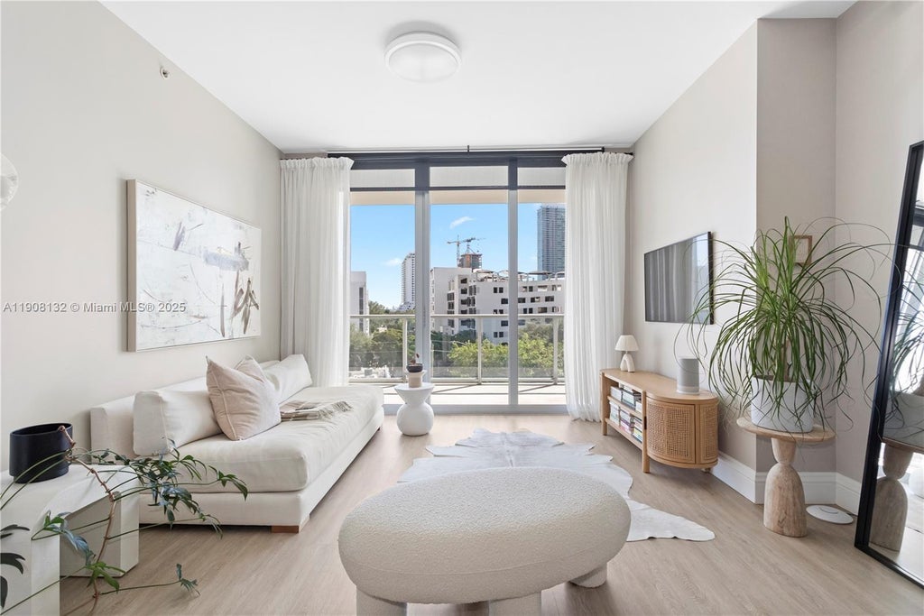 3470 E Coast Ave H0502, Miami