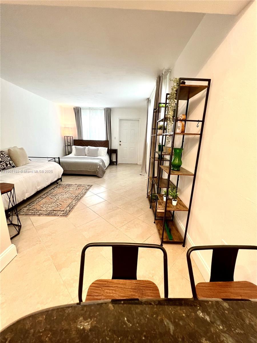 919 Michigan Ave 1, Miami Beach