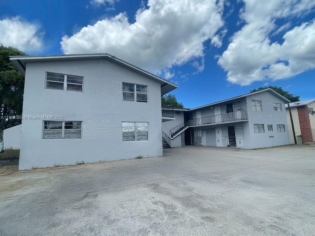 332 Sw 3rd St 8, Belle Glade
