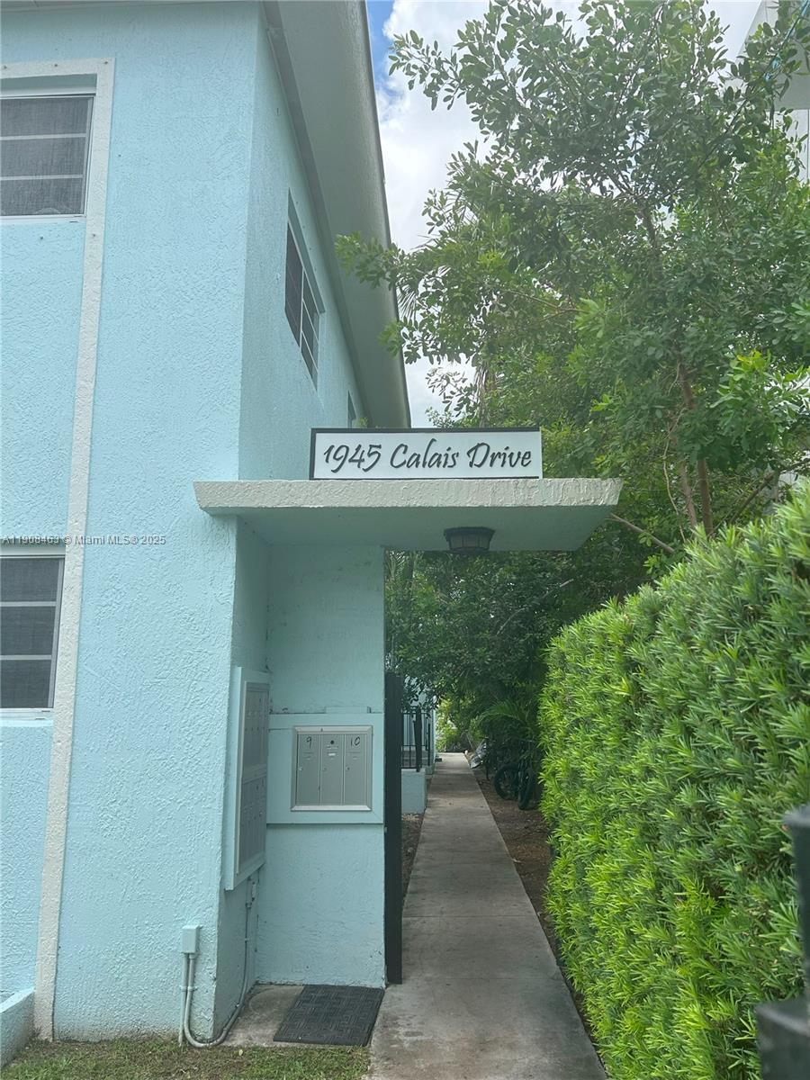 1945 Calais Dr 2, Miami Beach