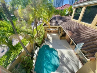 Photo of Listing #A11908827