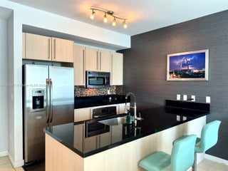 Photo of Listing #A11908921