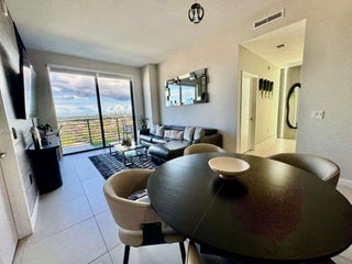 Photo of Listing #A11907356