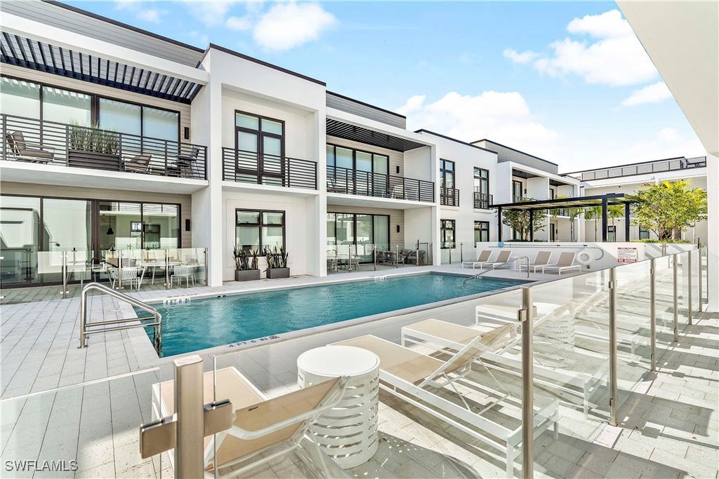 850 Central Ave 310, Naples