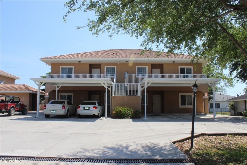 607 Se 13th Pl 201, Cape Coral