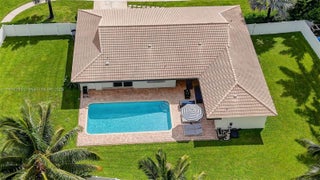 Photo of Listing #A11910293