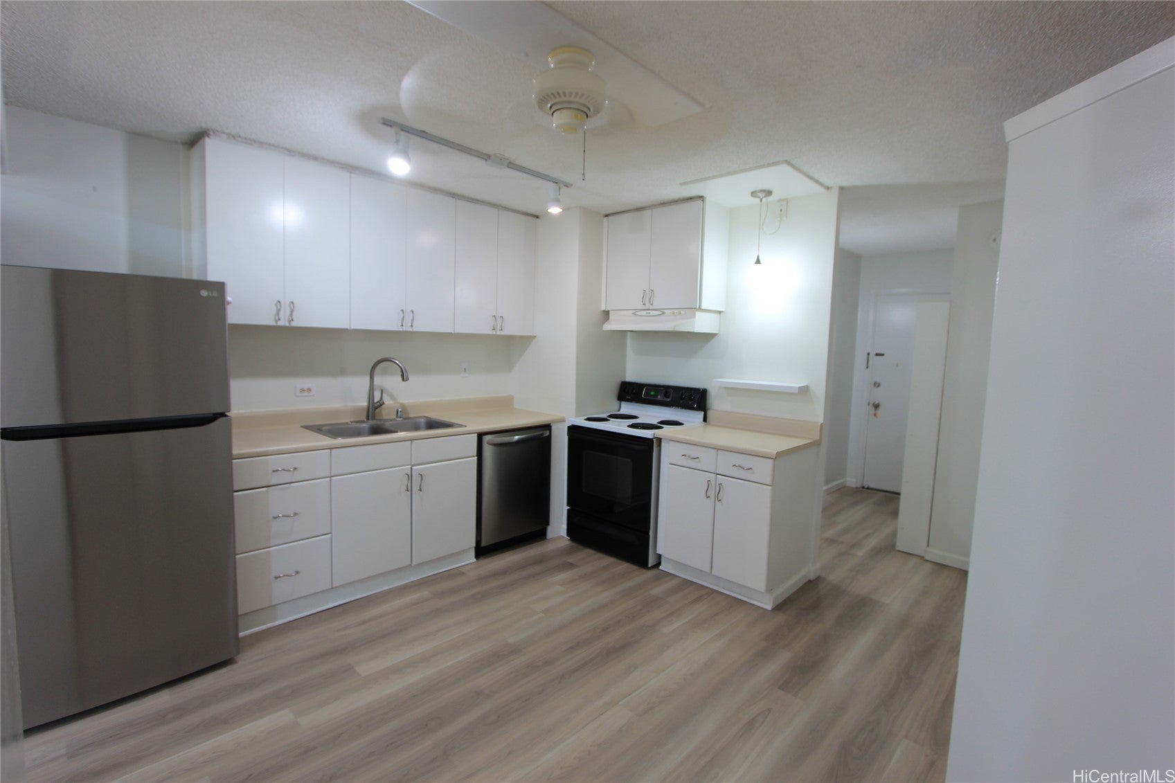 Photo of Listing #202525103