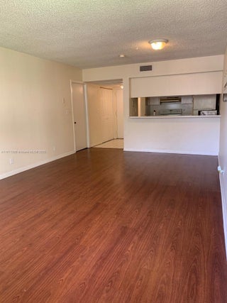 Photo of Listing #A11911395