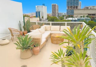 Photo of Listing #A11911936