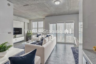 Photo of Listing #A11911238