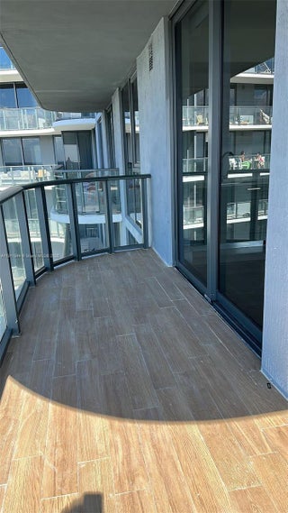 Photo of Listing #A11911844