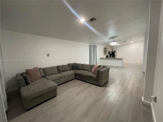 Photo of Listing #A11912111