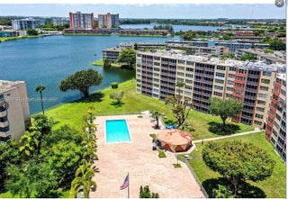 Photo of Listing #A11900163