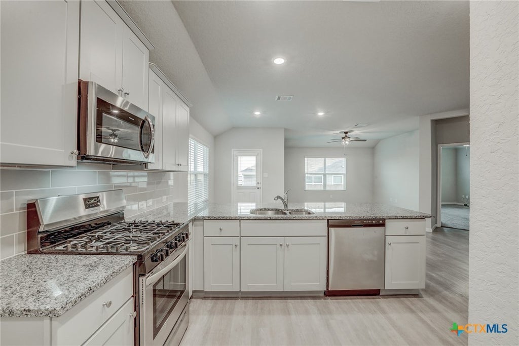 1945 Redstart, New Braunfels