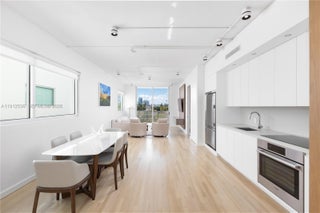 Photo of Listing #A11912536