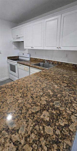 Photo of Listing #A11913956