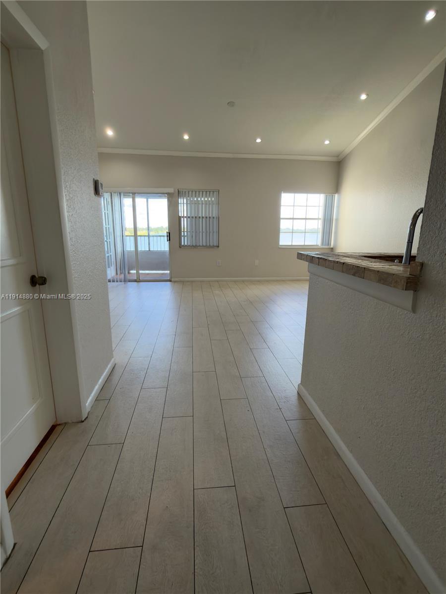 Photo of Listing #A11914880