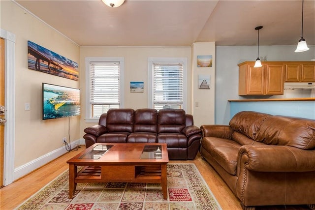 9 Ann St # 1, Newport