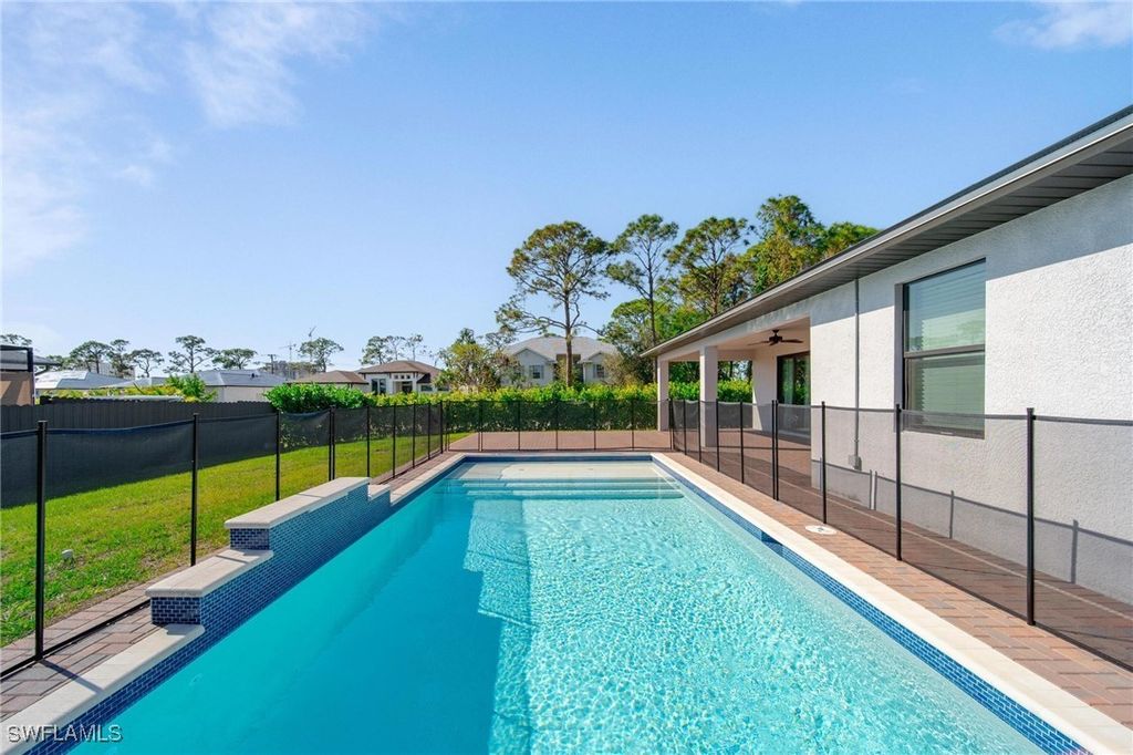 4665 Keylargo Ln, Bonita Springs