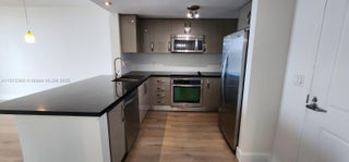 Photo of Listing #A11915382