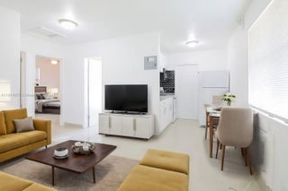 Photo of Listing #A11914077