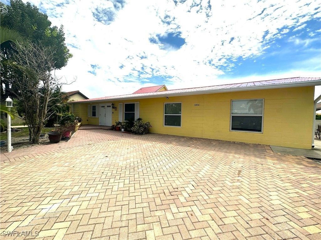 530 100th Ave N C, Naples