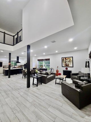 Photo of Listing #A11916311