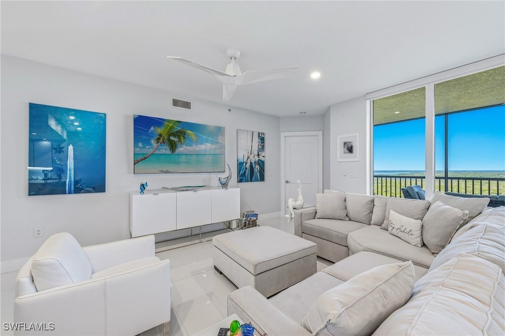 1065 Borghese Ln 1503, Naples