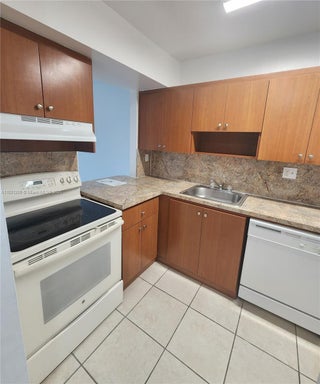 Photo of Listing #A11921209