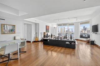 Photo of Listing #A11917839