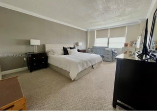 Photo of Listing #A11921679