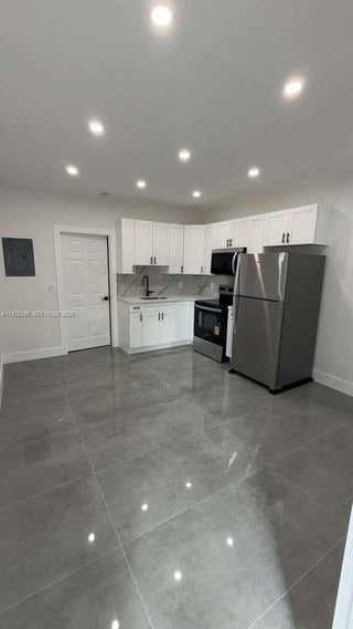 Photo of Listing #A11922356